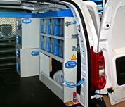 03_A Trofarello cinghie, cassetti trasparenti e ripiani per Berlingo